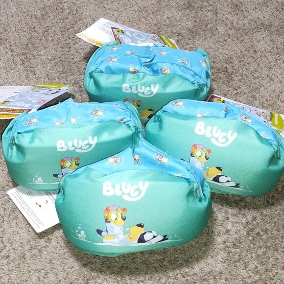 Bluey Child Life Vest Size 3+. NWT. Retail $18.00. - Picture 3 of 4
